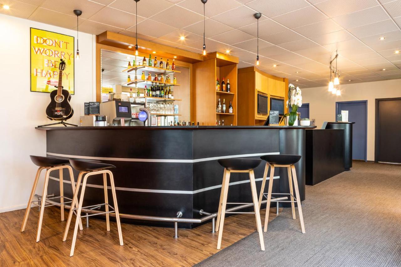 Hotel ibis Paris Meudon Velizy Exterior foto
