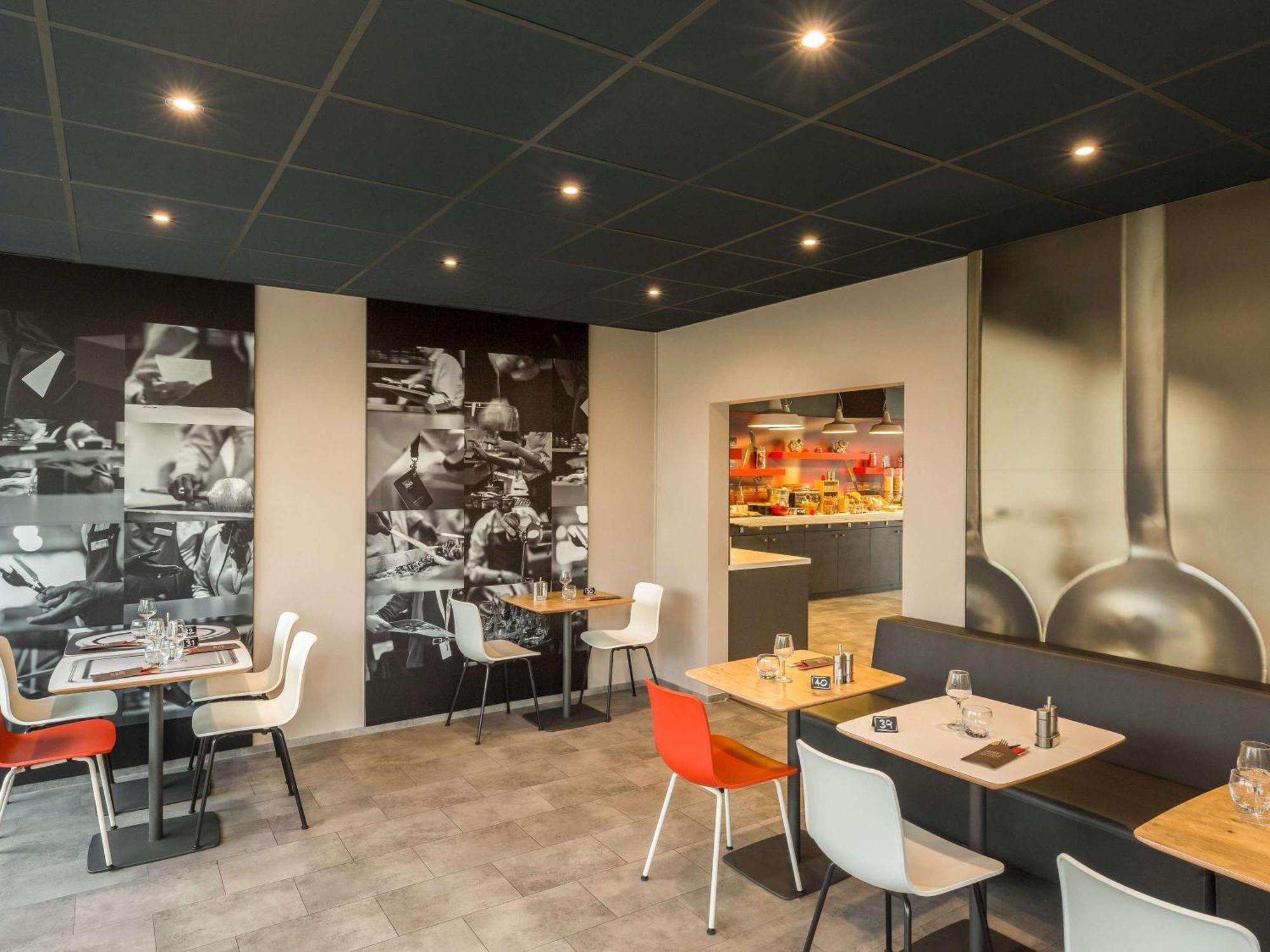 Hotel ibis Paris Meudon Velizy Exterior foto