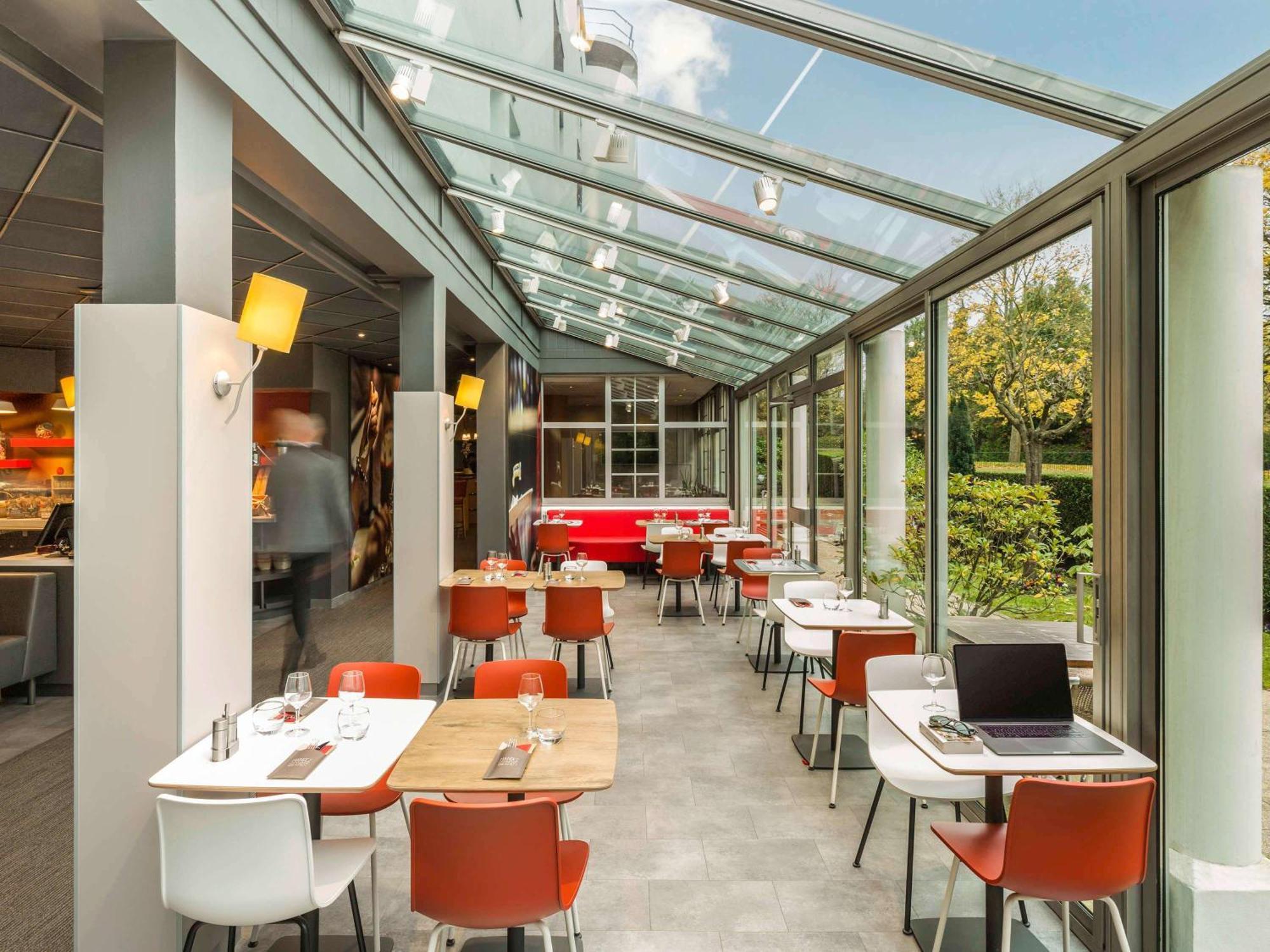 Hotel ibis Paris Meudon Velizy Exterior foto