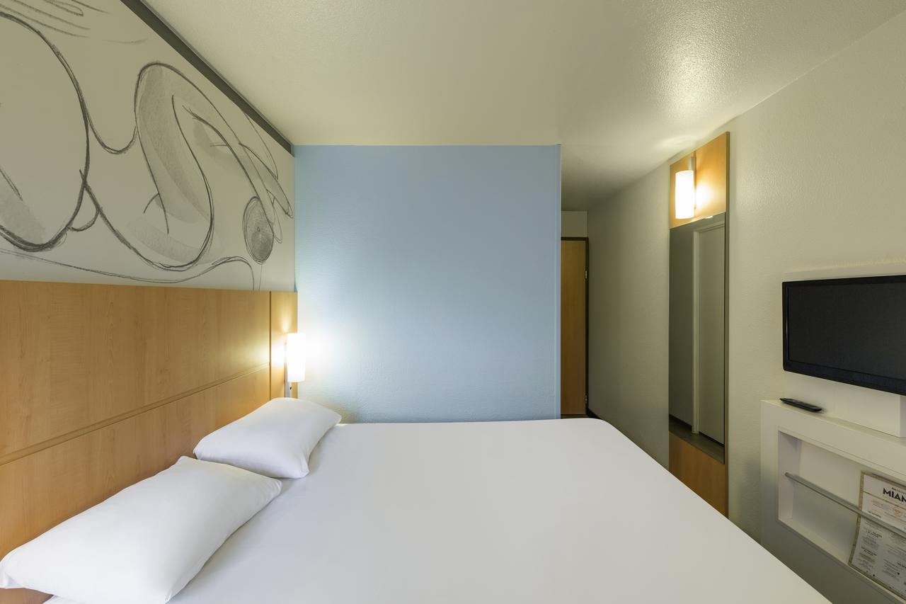 Hotel ibis Paris Meudon Velizy Exterior foto